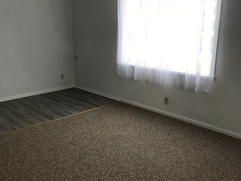 523 E Armour Ave #A — Photo 4