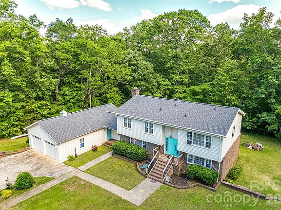 2nd image of 679 Fairforest Rd