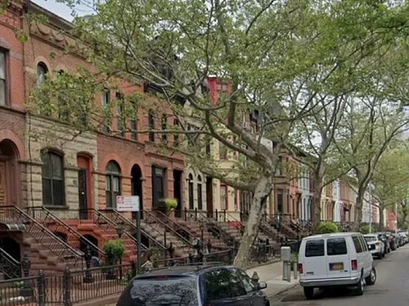 579 Macon St, Brooklyn, NY 11233