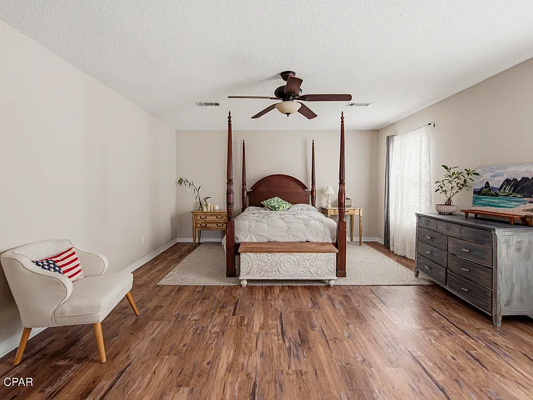 855 Mande Ct — Photo 23