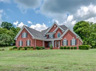 1710 Aster Dr, Columbia, TN 38401