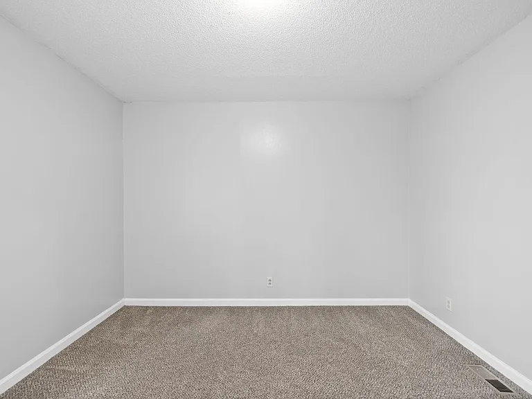 Darlene Dr - 140 — Photo 14