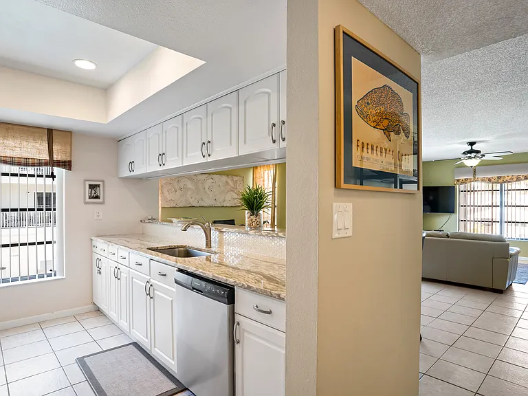 15 Glendale St #1B — Photo 15
