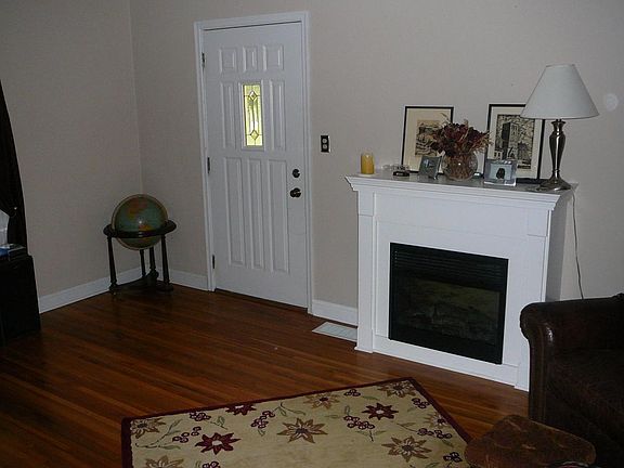 2nd image of 510 Pelham Blvd