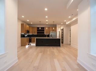 Pf-Arg, 1910 W Ainslie Series, Chicago, IL 60640