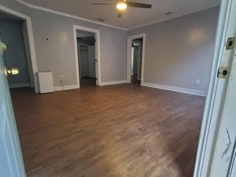 1909 Cowan Ave — Photo 18
