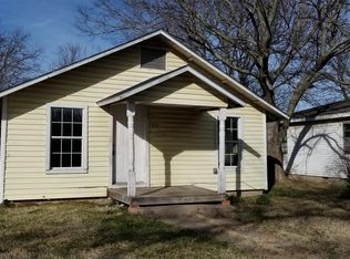 422 W 8th St, Ada, OK 74820