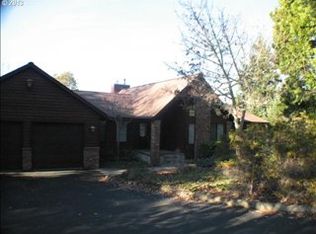 800 Gem Dr, Roseburg, OR 97471