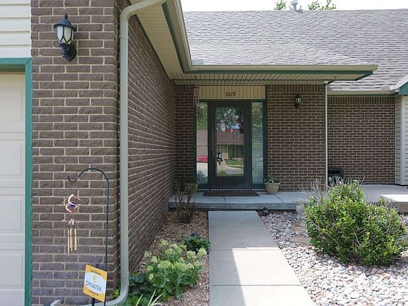 2nd image of 309 S Bentwood Dr