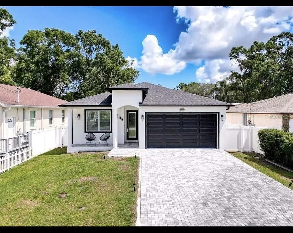 3 bed, 2.0 bath, 1720 sqft, $3,000 — Photo 1