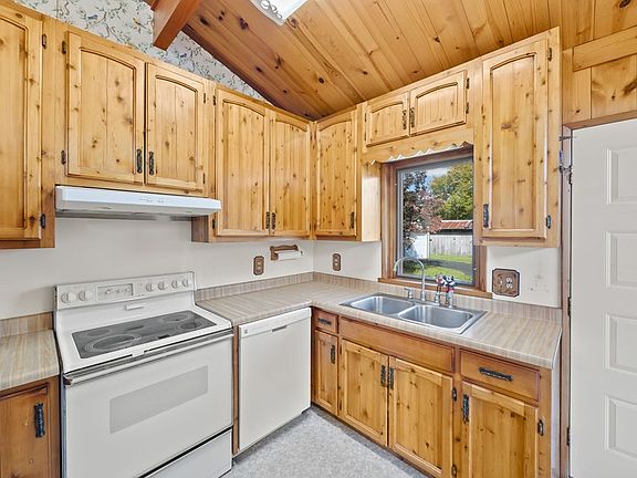 24th image of this home