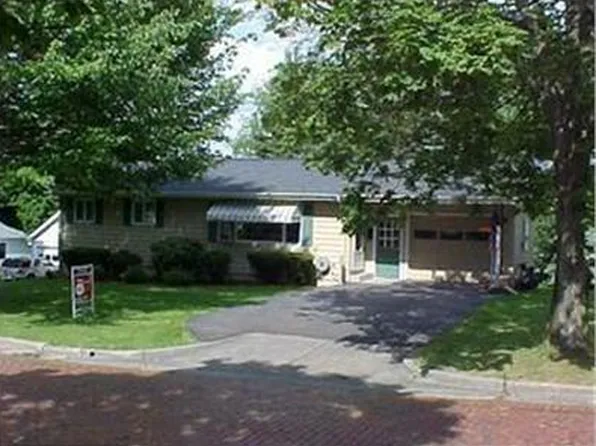 33 Howard St, Jamestown, NY 14701