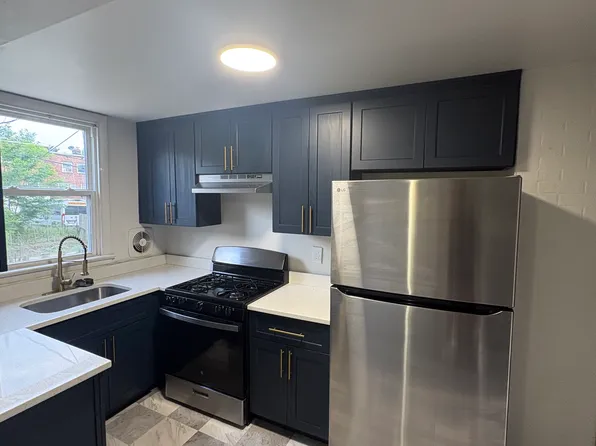 2147 Kensington St, Harrisburg, PA 17104