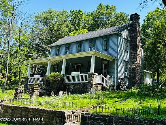 4th image of 166 Alpine Lake Rd