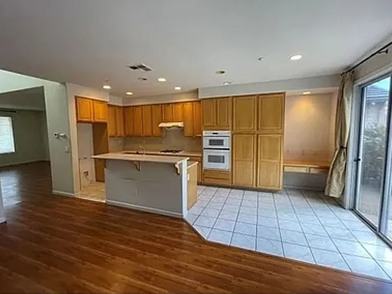 35191 Mount Whitney Ter — Photo 2