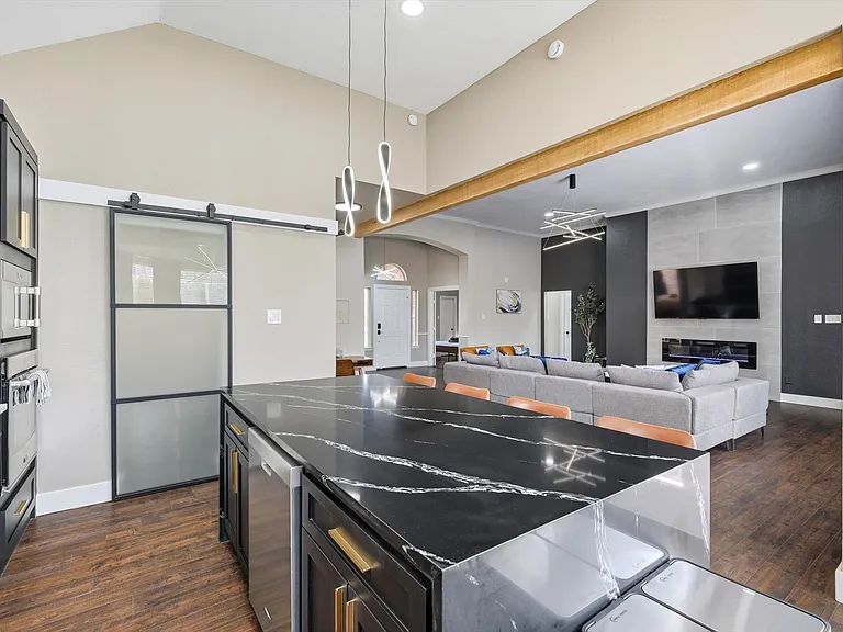 5709 Courtney Cir — Photo 16
