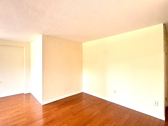 5th image of 145 Pinckney St APT 335