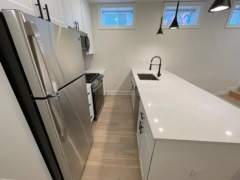 75 Florida Ave NW #1 — Photo 8