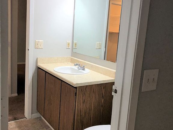5th image of 5055 Belle Isle Dr