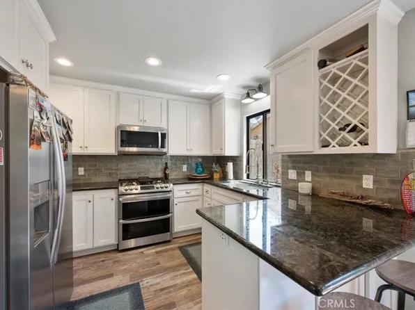 676 N 12th St APT 6, Grover Beach, CA 93433