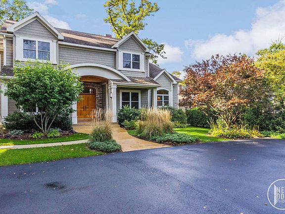 4th image of 17626 Oakwood Dr