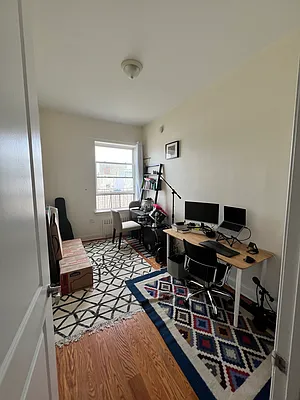 Rented by Mdays Realty | media 31