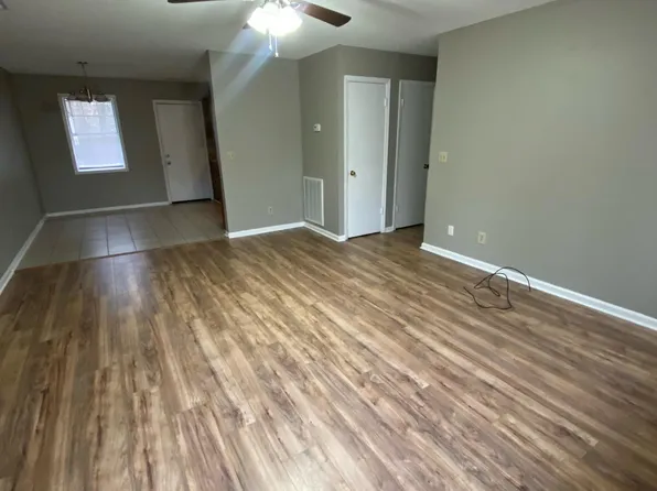 326 Mill Trace Dr #B, Dalton, GA 30721