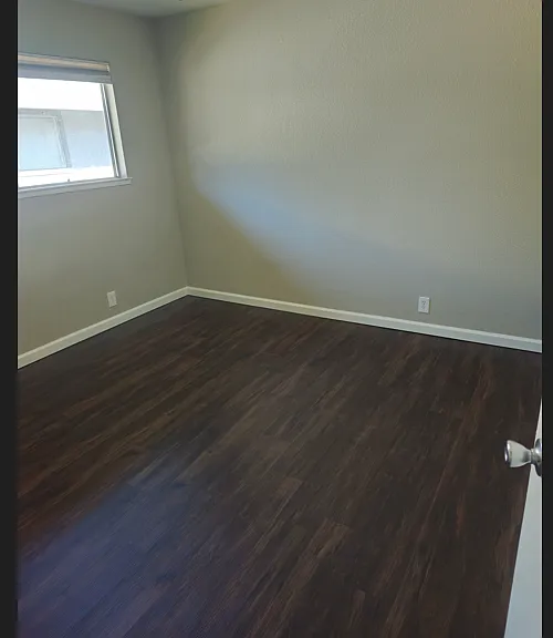 Second hard floor bedroom