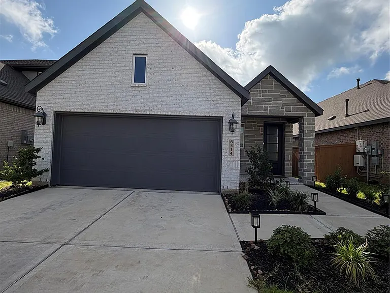 6314 Laguna Terra Dr — Photo 2