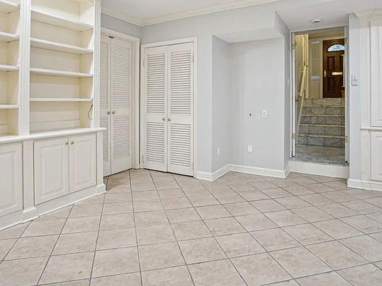 109 Princess St — Photo 22