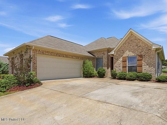 2nd image of 820 Emmas Way