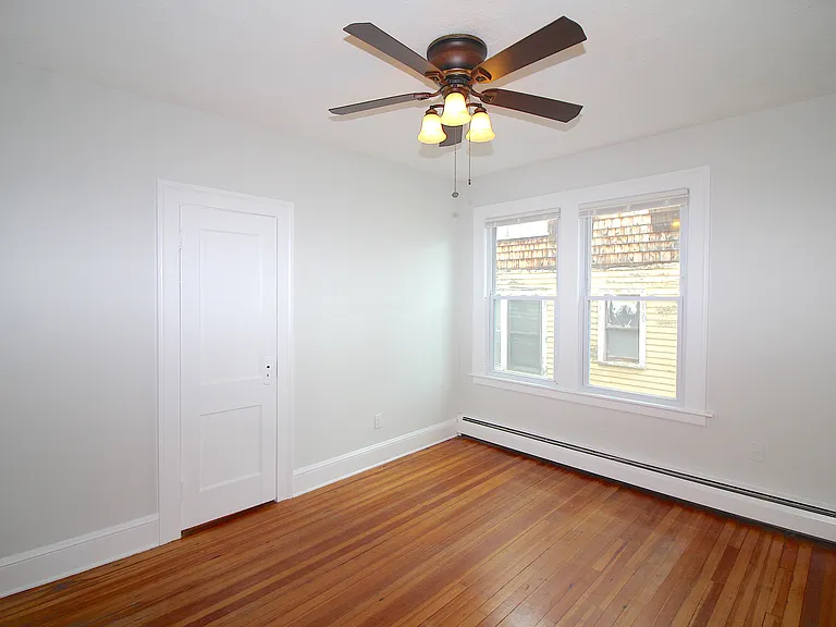 106 Grove St #1R — Photo 11