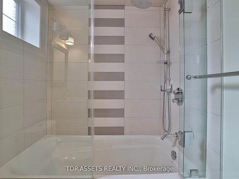 54 Madawaska Ave #BASEMENT — Photo 24