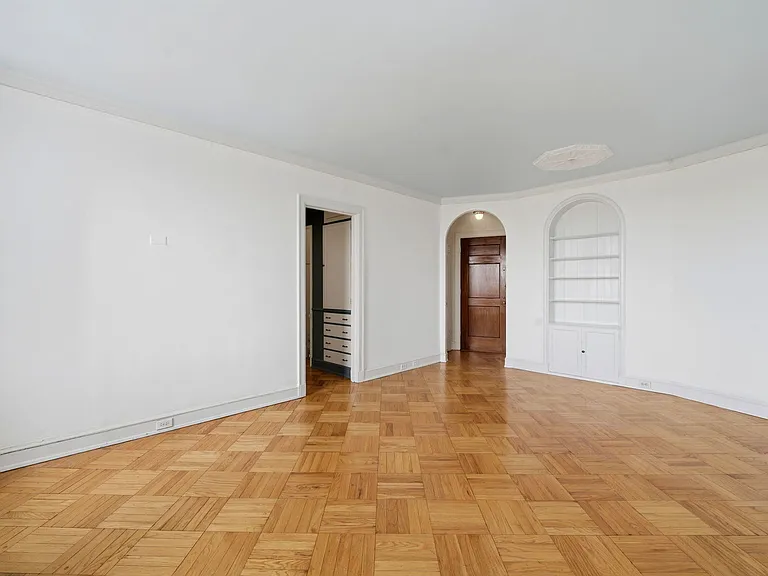 2000 N Lincoln Park W #1614 — Photo 7