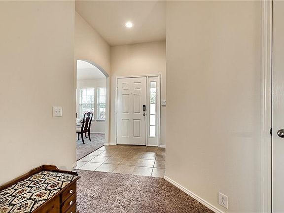 3rd image of 201 Sandy Ln