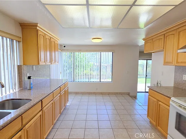 21355 Chirping Sparrow Rd — Photo 8