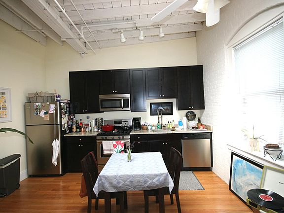 3rd image of 381 W Fountain St Unit 202