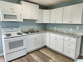 2347 Washington Ave #1 — Photo 4