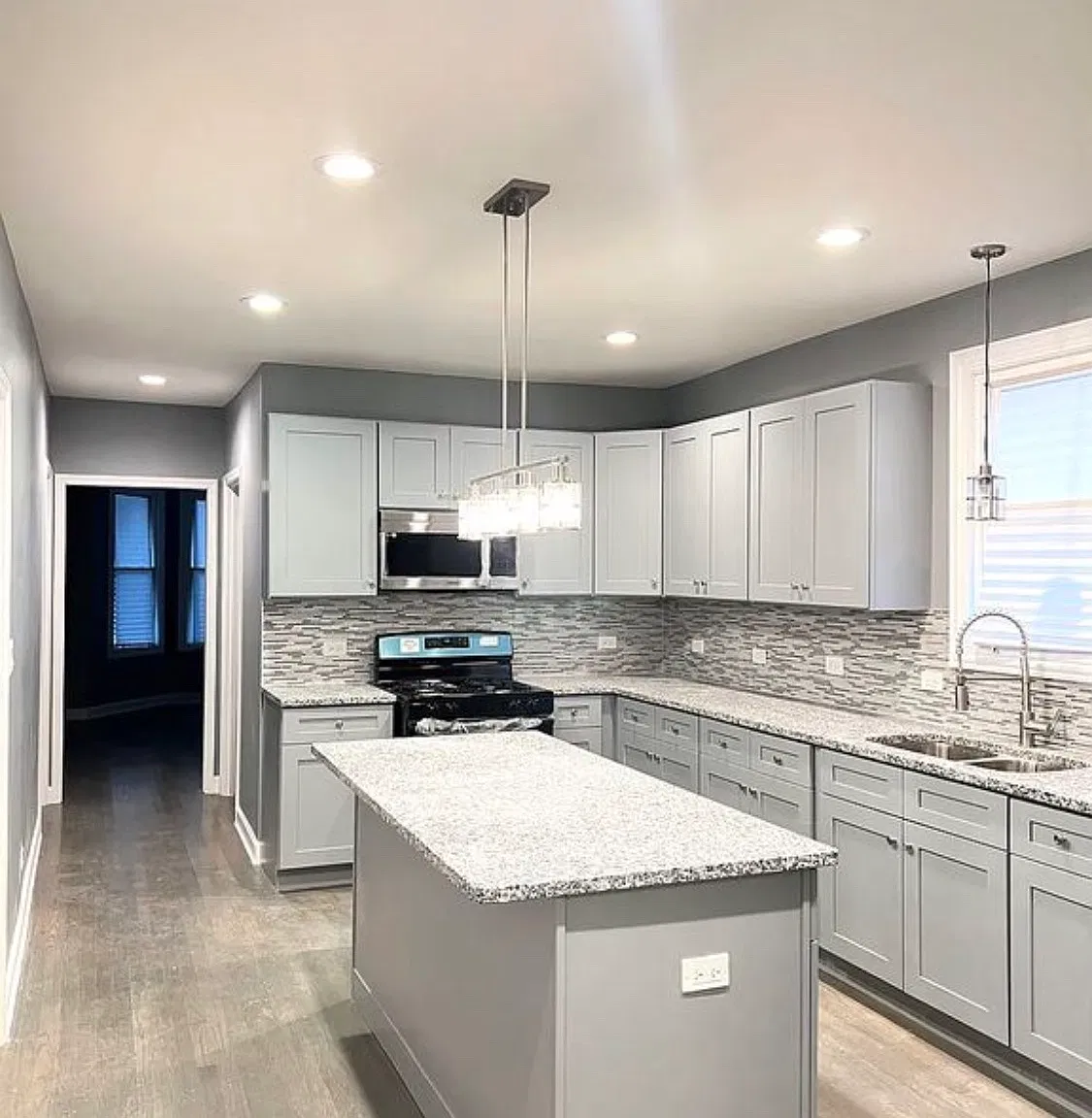 2 bed, $1,650 — Photo 1