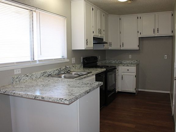3rd image of 3807 Penny Dr