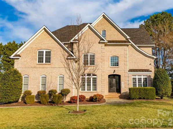 14143 Bramborough Rd, Huntersville, NC 28078