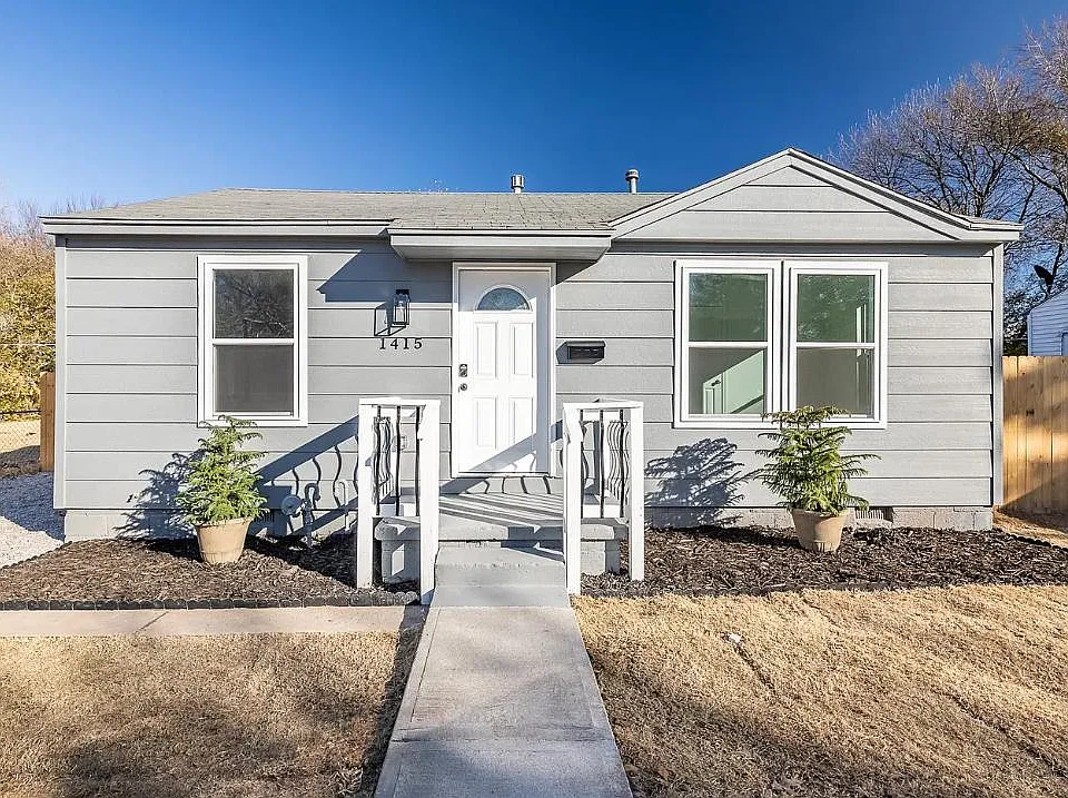 1415 N Phoenix Ave