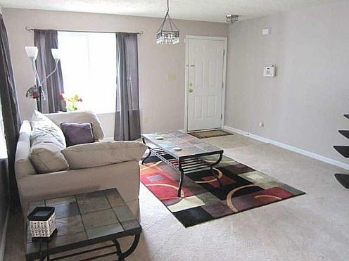 5th image of 626 Stobus Dr