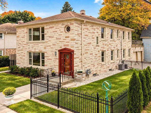 3507 N Downer AVENUE #3509, Shorewood, WI 53211