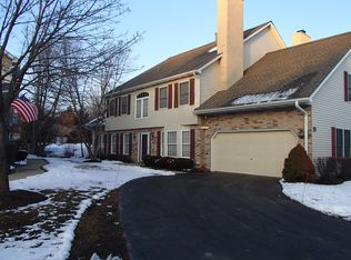 1431 Laurel Oaks Dr, Streamwood, IL