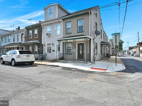 1136 Buttonwood St, Lebanon, PA 17046