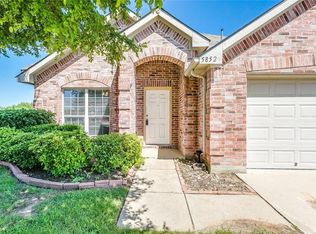 5852 Arena Cir, Fort Worth, TX 76179