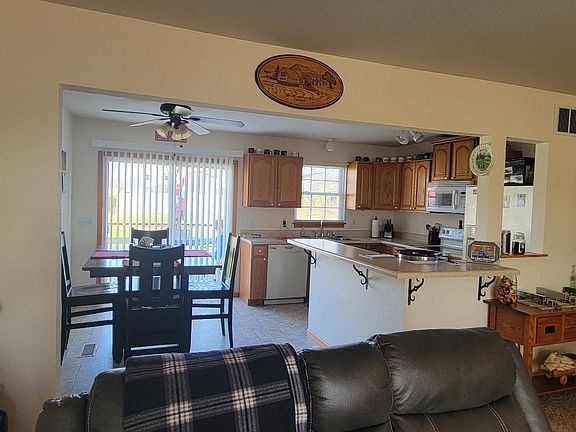 4th image of 16 Bobwhite Dr