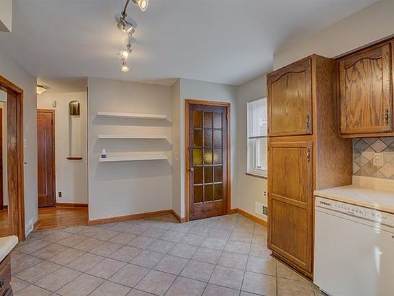 4th image of 2612 Mount Airy Ave