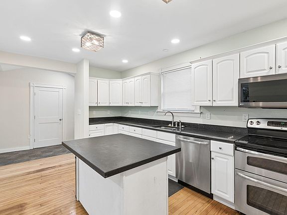 5th image of 153 Cony Street